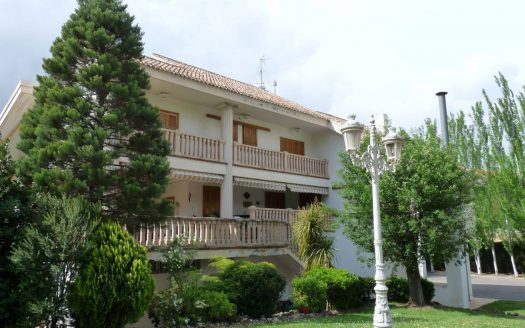 Chalet 060 en la urbanizacion del Navarro