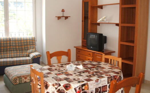 P 261 Piso con vistas al monte. Se vende con trastero y con garaje.