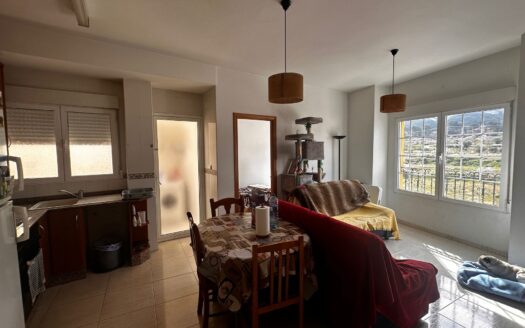 P 261 Piso con vistas al monte. Se vende con trastero y con garaje.