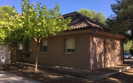 Chalet 162 En Benejama con piscina y pinada