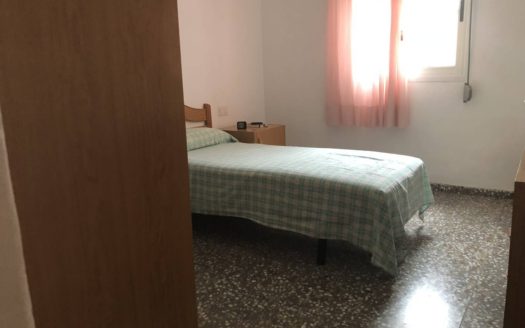 C 110 CASA CON PISCINA, NAVE, HUERTO ETC