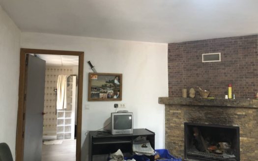 C 110 CASA CON PISCINA, NAVE, HUERTO ETC