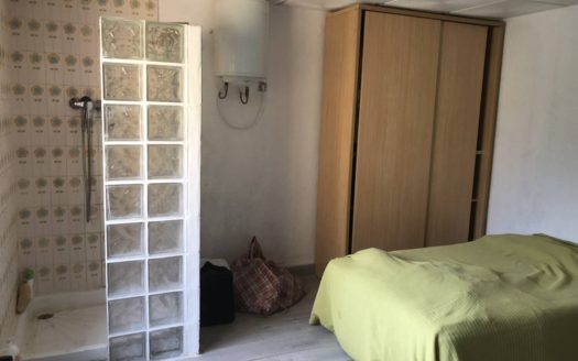 C 110 CASA CON PISCINA, NAVE, HUERTO ETC