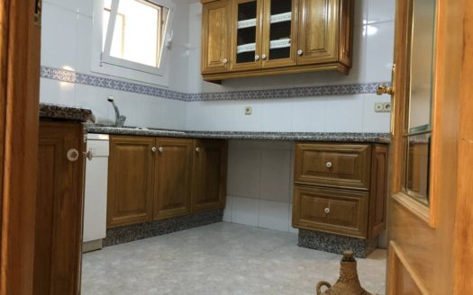 C 255 Casa con terraza y patio