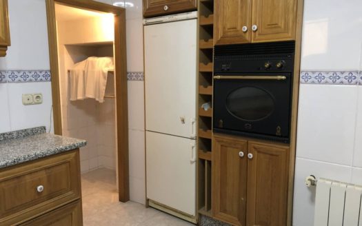 C 255 Casa con terraza y patio