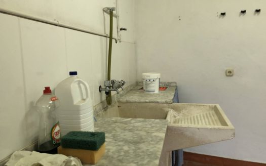 C 255 Casa con terraza y patio