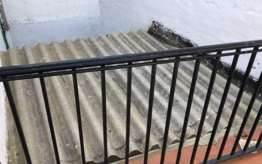 C 255 Casa con terraza y patio