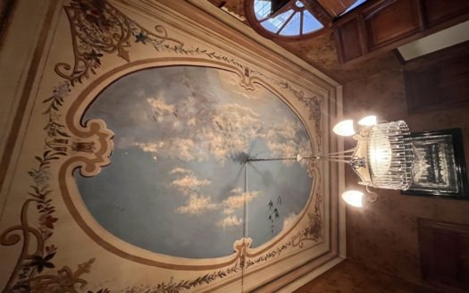 C 282 Casa señorial en Caudete en la plaza del ayuntamiento.