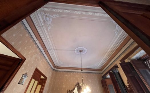 C 282 Casa señorial en Caudete en la plaza del ayuntamiento.