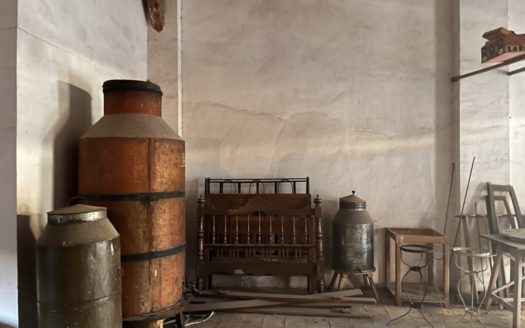 C 282 Casa señorial en Caudete en la plaza del ayuntamiento.