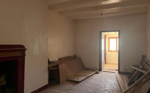 C 298 Venta de casa a reformar en centro del pueblo de Biar