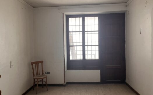 C 298 Venta de casa a reformar en centro del pueblo de Biar