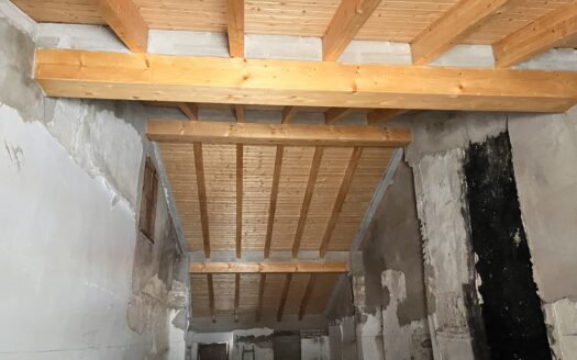 C 298 Venta de casa a reformar en centro del pueblo de Biar