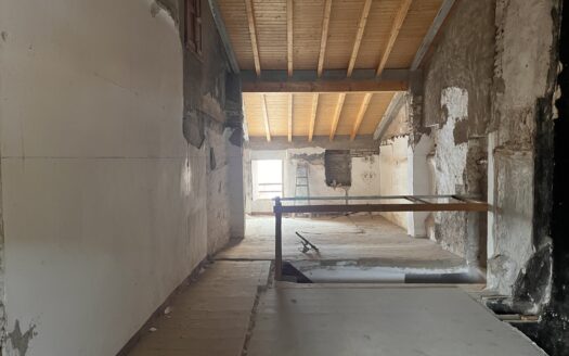 C 298 Venta de casa a reformar en centro del pueblo de Biar