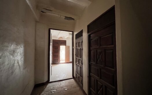 C 298 Venta de casa a reformar en centro del pueblo de Biar