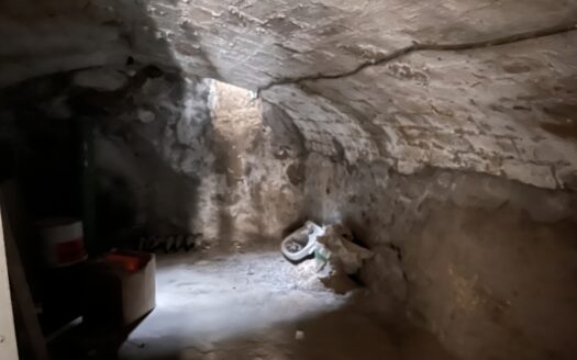 C 298 Venta de casa a reformar en centro del pueblo de Biar