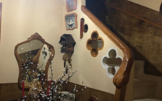 C 047 Se vende casa en pleno centro de  Biar