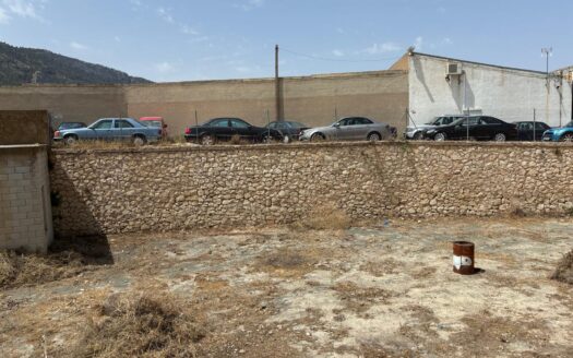 N 008 Se vende nave con solar en Biar