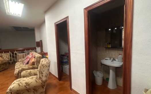 L 114 Venta de local en pleno centro de Villena