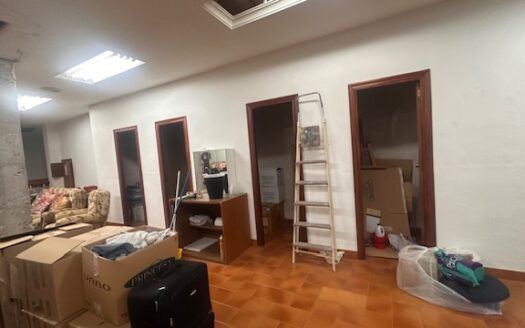 L 114 Venta de local en pleno centro de Villena