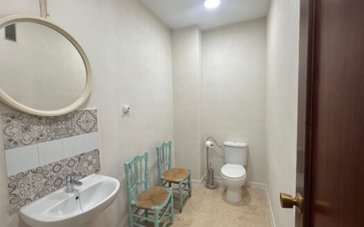 L 076 Venta de local centrico en Villena