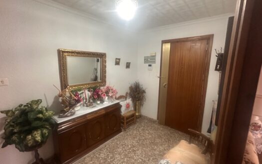 P 369 Venta de piso en Biar (Alicante)