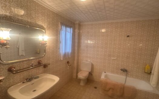 P 369 Venta de piso en Biar (Alicante)