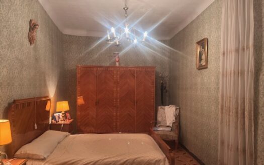 C 342 Venta de Casa en Biar en el casco historico.