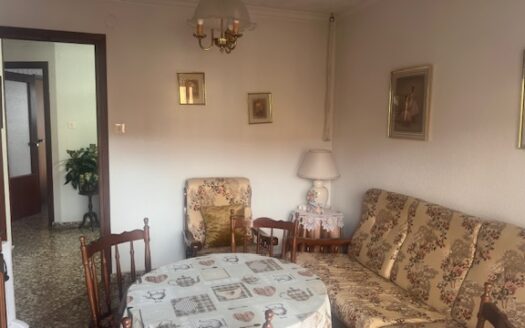 P369 piso en Biar con terraza y soleado toda la mañana con 155m2 con ascensor