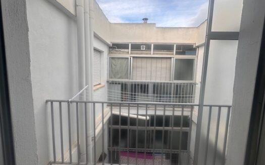 P369 piso en Biar con terraza y soleado toda la mañana con 155m2 con ascensor