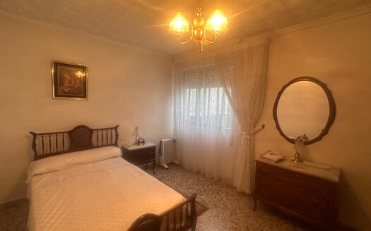 P369 piso en Biar con terraza y soleado toda la mañana con 155m2 con ascensor