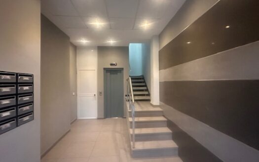 Piso en la Avda de Alicante en Biar soleado con terraza 4 hab